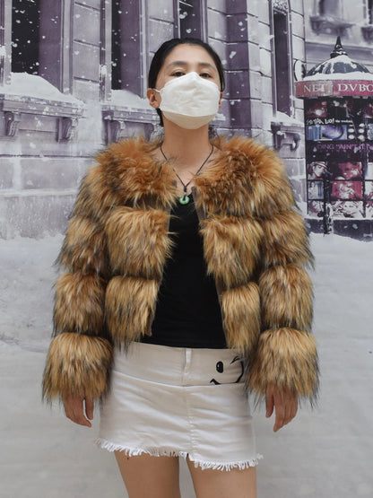 Short Faux Fur Coat with Thick Raccoon-Style Design Warm and Stylish