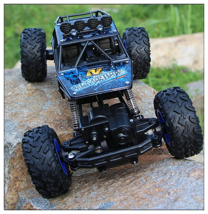 Nya 4WD RC-bilar terrängfjärrkontroll Buggy Truck Racing Drift med LED-ljus RTR-fordon för barnleksakspresenter