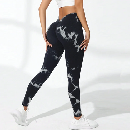 Kvinnors Tie Dye Seamless Leggings med V-rygg och Ruched Design