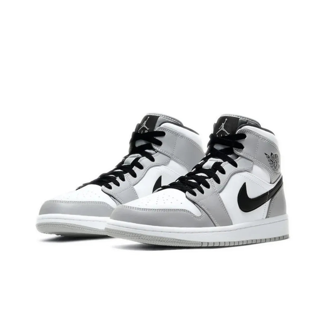 Nike Air Jordan 1  Medium Cut Basketball Shoes