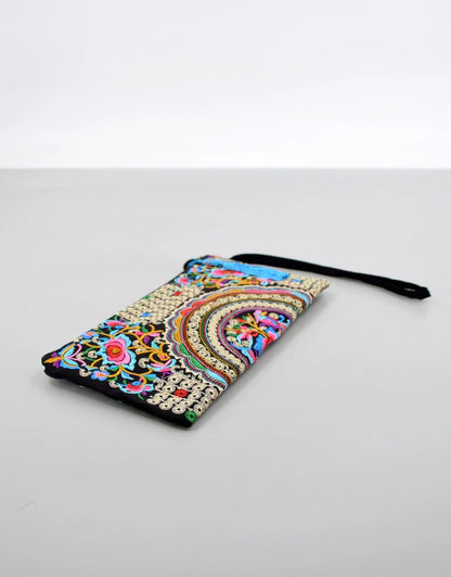 Vintage Ethnic Style Embroidered Wallet – Long Wristlet Clutch Bag with Floral Fabric Design and Phone Pocket