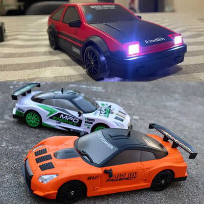 2,4G RC CAR Med LED-ljus 4WD Fjärrkontroll Drift Cars Professionella racingleksaker GTR modell AE86 för barn Julklappar