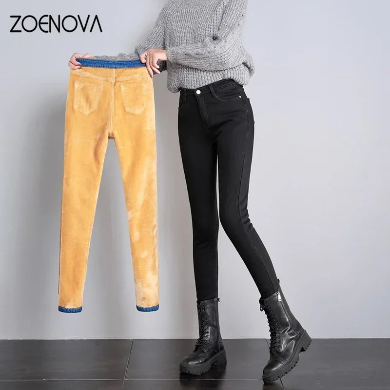 ZOENOVA Kvinnor Tjock sammetsjeans Fleece Varmt koreanskt Mode Hög midja Skinny Elastiska Byxor Jean Casual Legging Vinter 2023