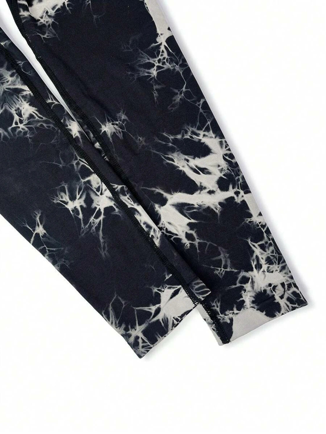 Kvinnors Tie Dye Seamless Leggings med V-rygg och Ruched Design