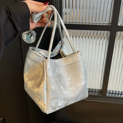 Lätt lyxig PU Magnetic Buckle Bucket Bag – 2025 Trendig axelväska för kvinnor.