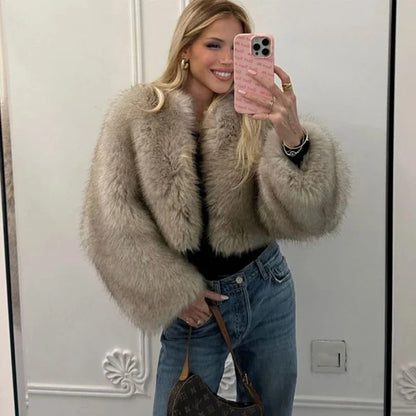 Gradient Cropped Faux Fur Jacka Snygg och fluffig