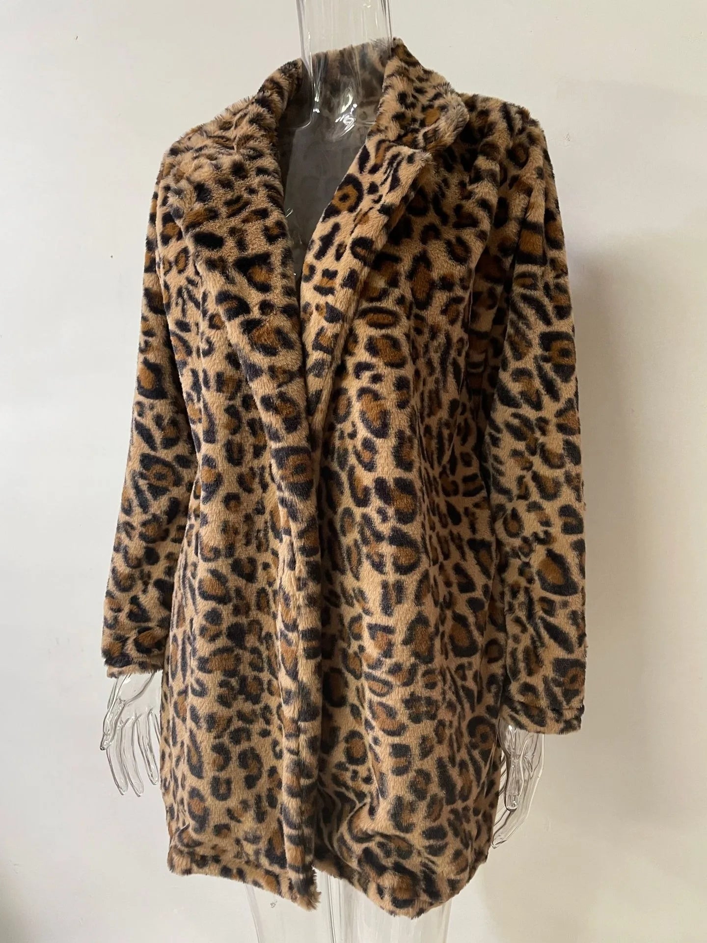 Leopard Print Faux Fur Coat with Pockets Loose and Stylish