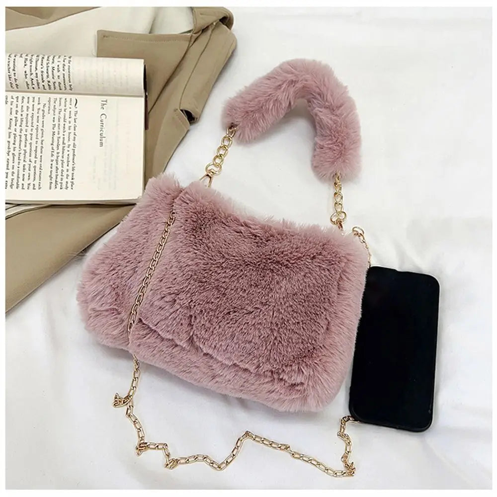 Fashion Women Fluffy Shoulder Bag – Winter Chain Underarm Bag med mjukt plyschhandtag