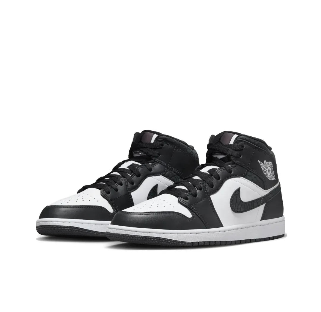 Nike Air Jordan 1 Medium Cut basketskor