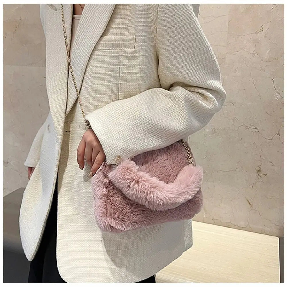 Fashion Women Fluffy Shoulder Bag – Winter Chain Underarm Bag med mjukt plyschhandtag