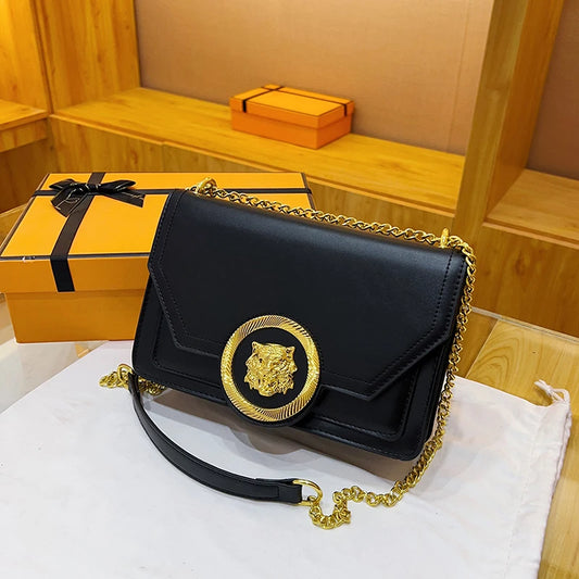 Women's Handbag: Fashion Chain, Trend, Small Square