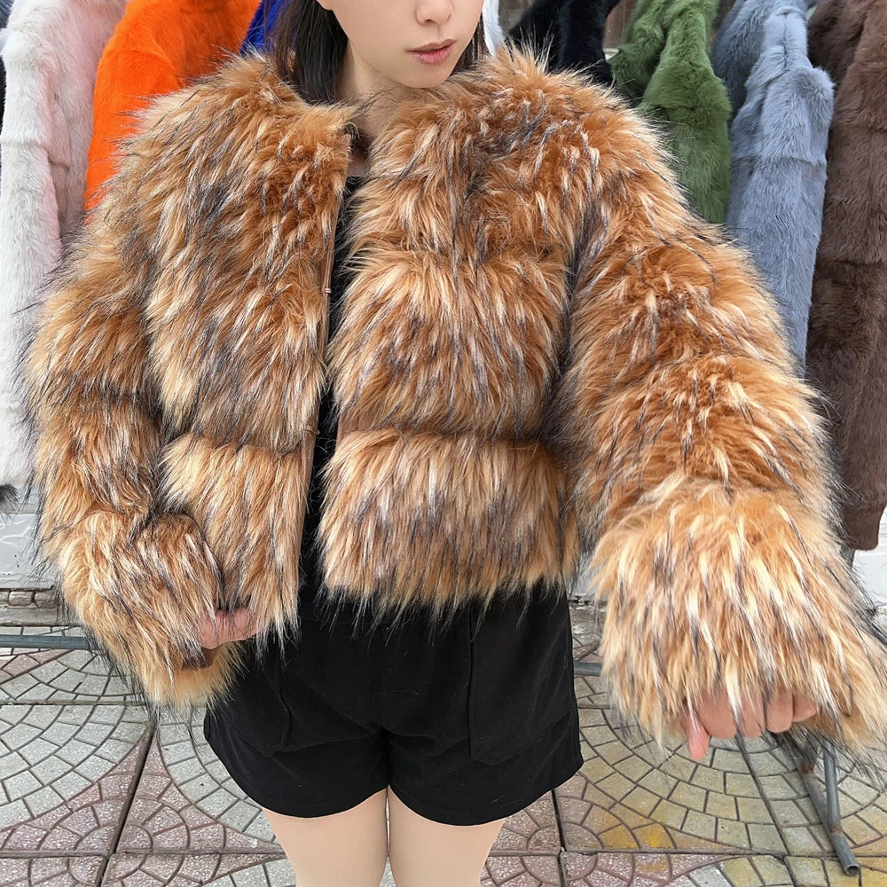 Short Faux Fur Coat with Thick Raccoon-Style Design Warm and Stylish