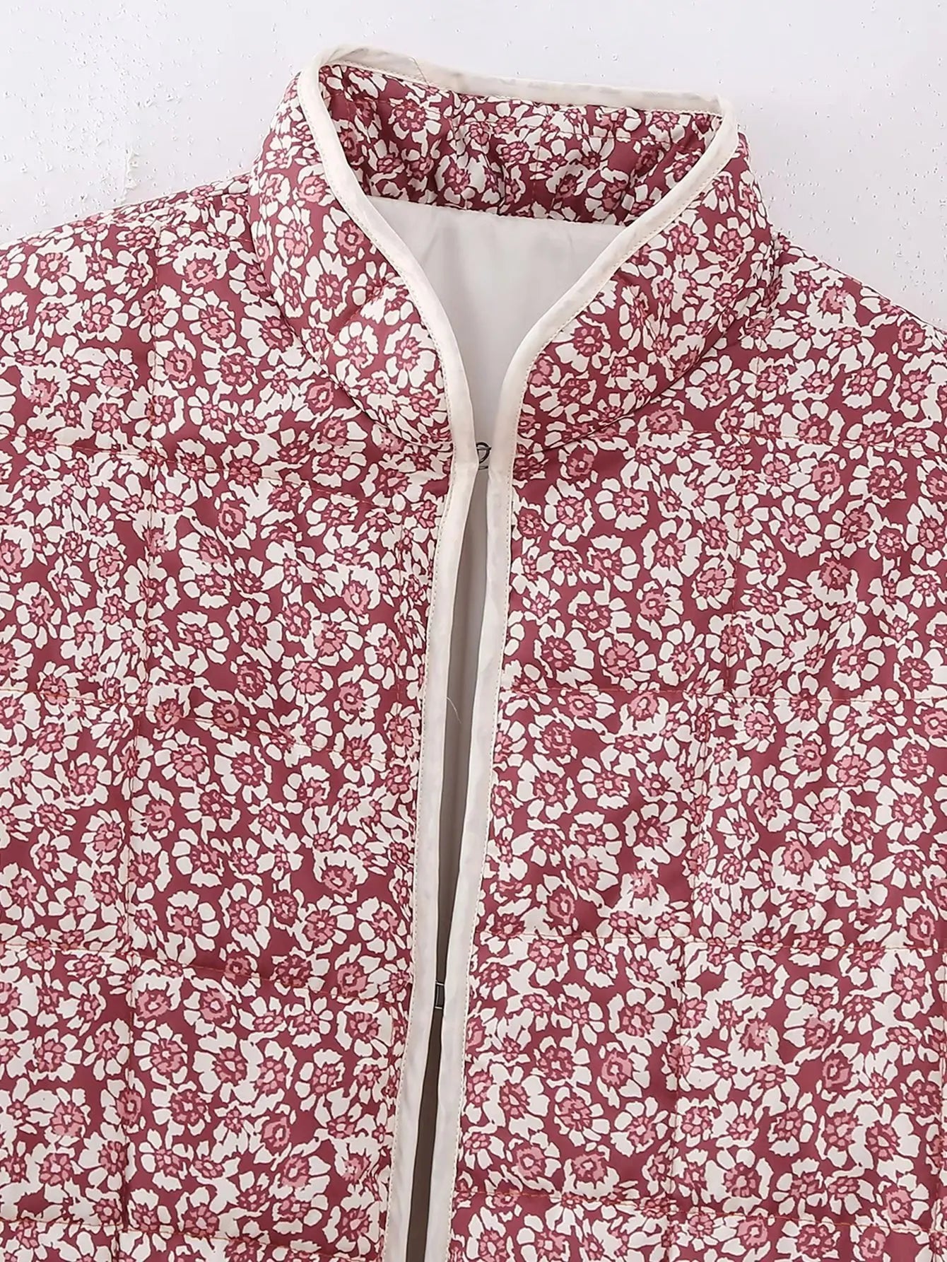 Floral Print Quilted Jacket with Stand Collar and Pockets Chic and Warm