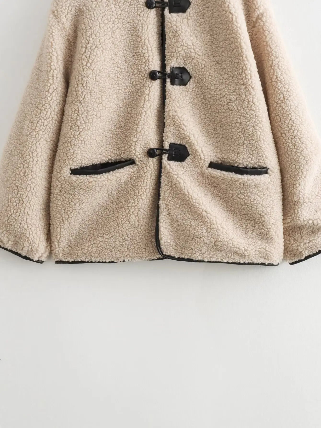 Retro Faux Wool Jacket with O-Neck and Double Pockets Casual and Chic